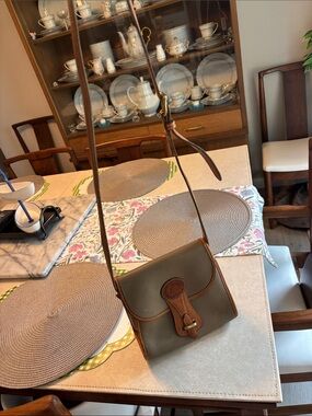 Vintage Dooney & Bourke Essex Brown Leather Crossbody